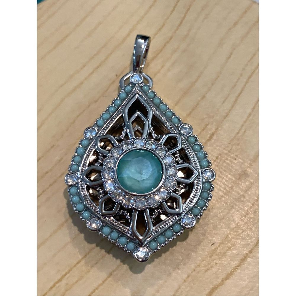 Silver Intricate Locket with Matching Stunning Earrings #Origami Owl #turquoise